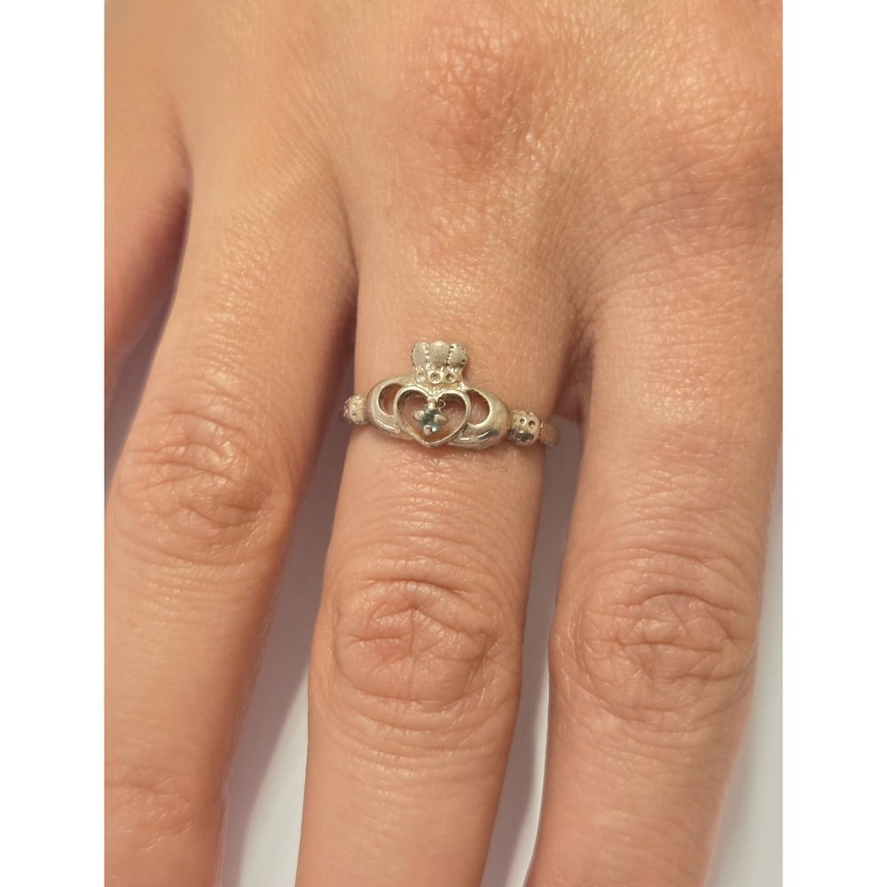 Vintage Sterling Silver & Emerald Irish Claddagh Ring Size 7
